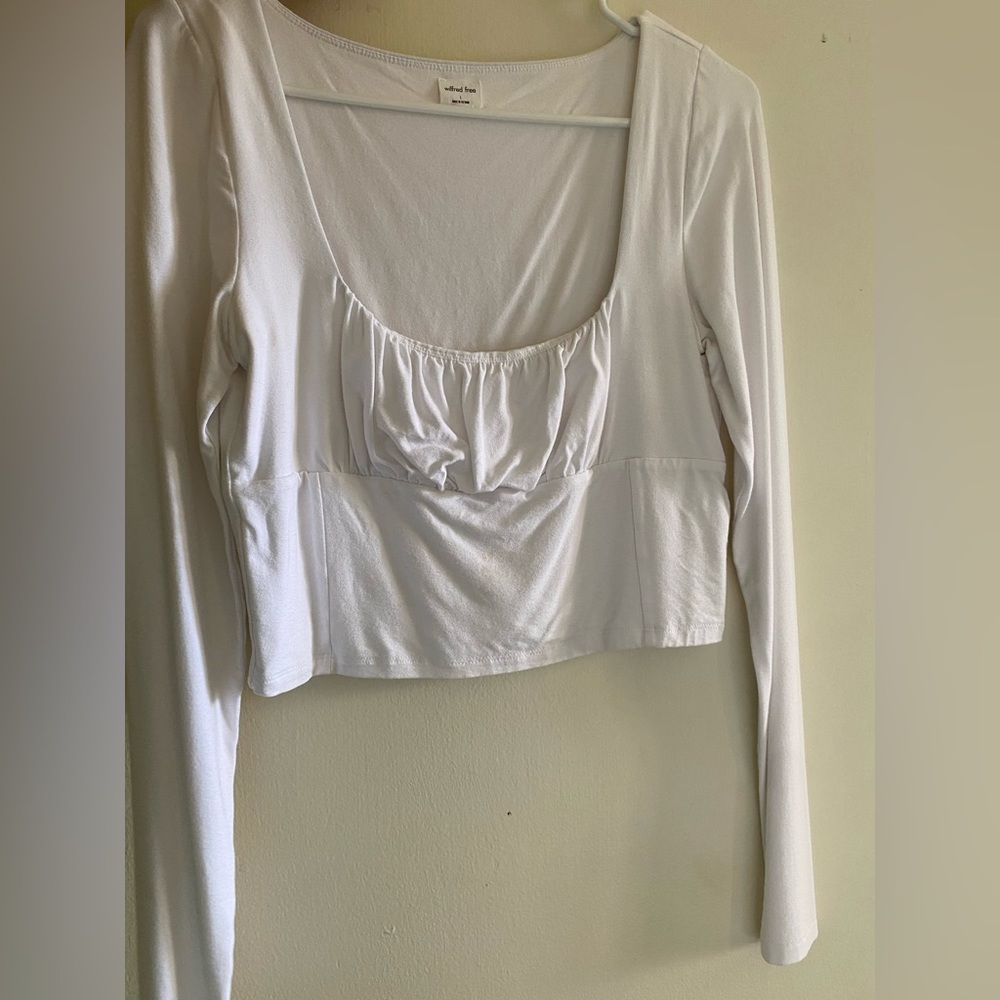 Aritzia White Long Sleeve Scoop Neck Cropped Tee